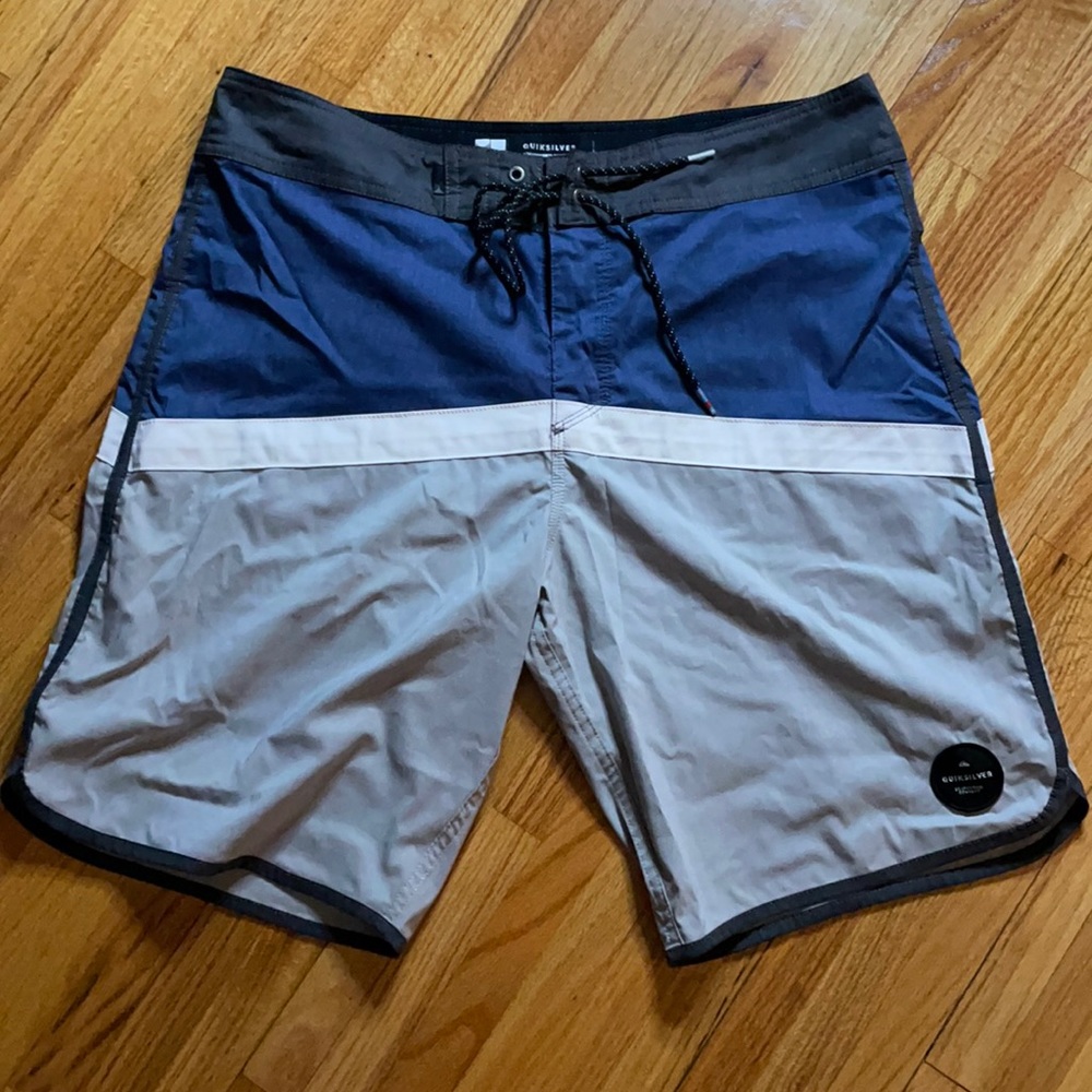 Used men’s swim trunks. Quicksilver